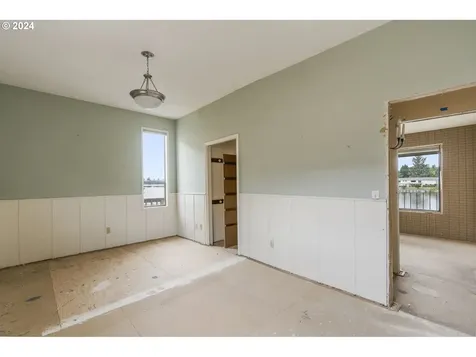 21445 Ne Interlachen Lane Fairview OR 97024