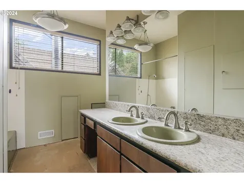 21445 Ne Interlachen Lane Fairview OR 97024