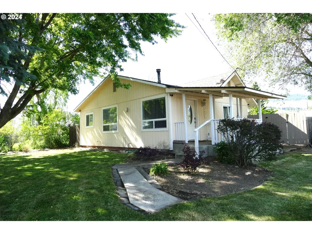 3200 N Walnut Street La Grande OR 97850