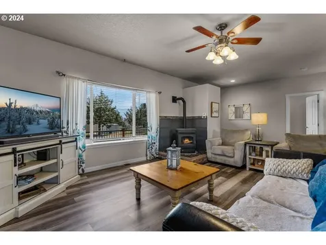 12736 SW Wheat Grass Road Terrebonne OR 97760
