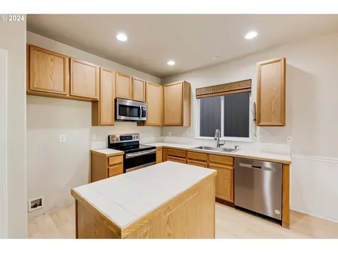 7524 Ne Curtis Court Hillsboro OR 97124