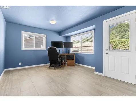2157 N Country Club Drive Canby OR 97013