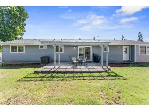 2157 N Country Club Drive Canby OR 97013