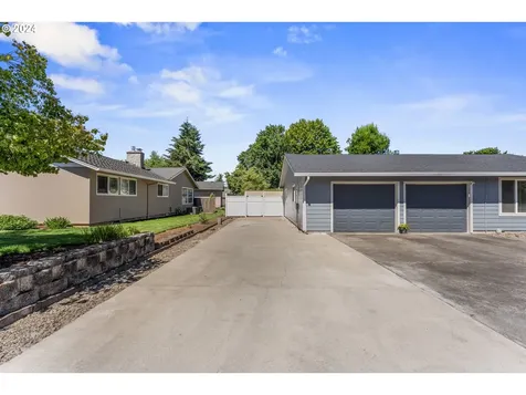 2157 N Country Club Drive Canby OR 97013
