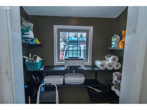 1059 NE Brooklyn Avenue Roseburg OR 97470