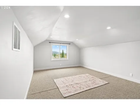 1486 Douglas Fir Place Cottage Grove OR 97424