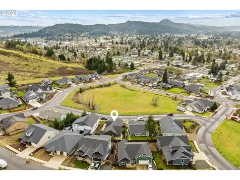 1486 Douglas Fir Place Cottage Grove OR 97424