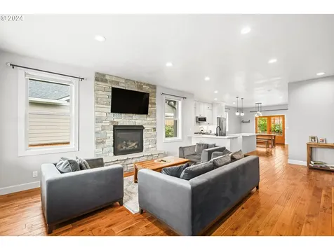 1486 Douglas Fir Place Cottage Grove OR 97424