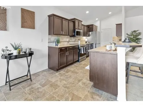 1103 S 2nd Street Cottage Grove OR 97424