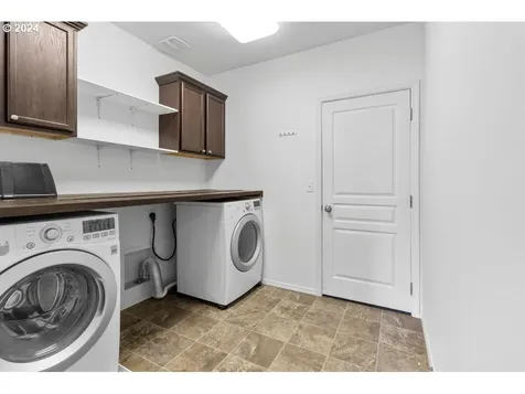 1103 S 2nd Street Cottage Grove OR 97424