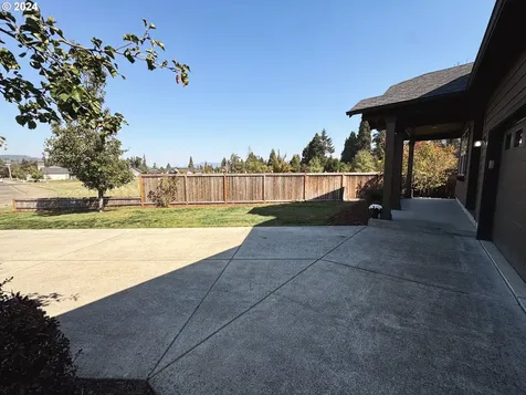 1103 S 2nd Street Cottage Grove OR 97424