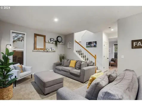16052 SW 103rd Avenue Portland OR 97224