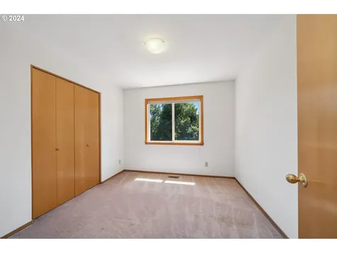 13026 Se Bluff Drive Clackamas OR 97015
