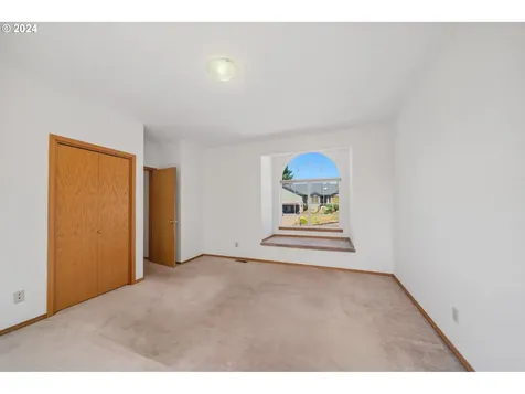 13026 Se Bluff Drive Clackamas OR 97015