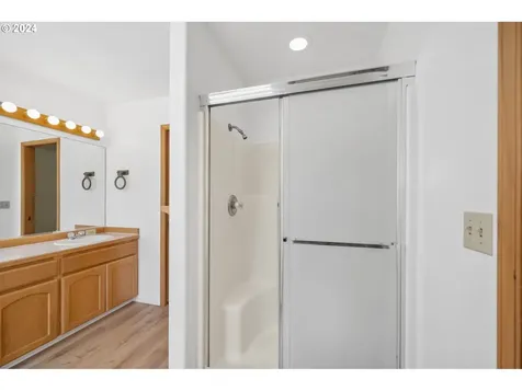 13026 Se Bluff Drive Clackamas OR 97015
