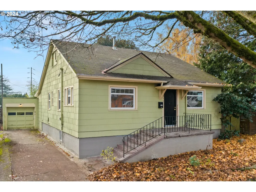 926 SE Mall Street Portland OR 97202