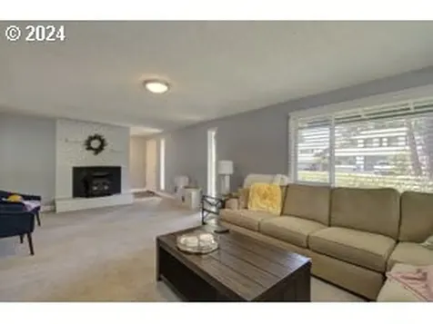 2718 Nw 102nd Street Vancouver WA 98685