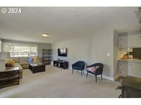2718 Nw 102nd Street Vancouver WA 98685