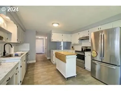 2718 Nw 102nd Street Vancouver WA 98685