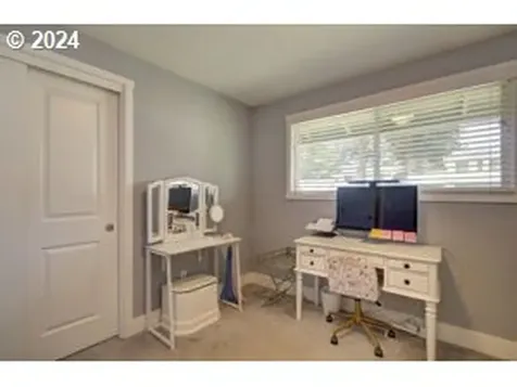 2718 Nw 102nd Street Vancouver WA 98685