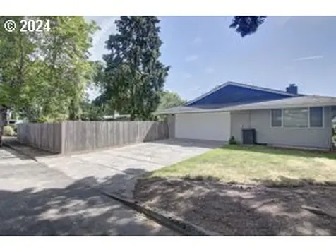 2718 Nw 102nd Street Vancouver WA 98685