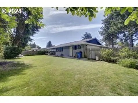 2718 Nw 102nd Street Vancouver WA 98685