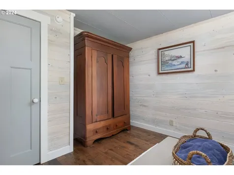 3010 Sw Anchor Avenue Lincoln City OR 97367