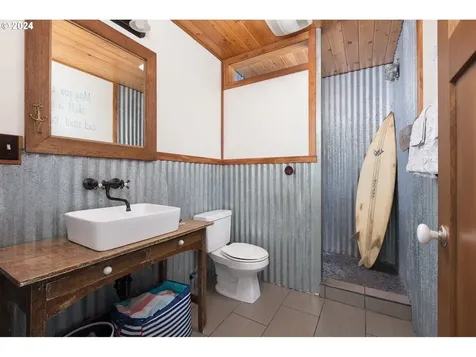 3010 Sw Anchor Avenue Lincoln City OR 97367