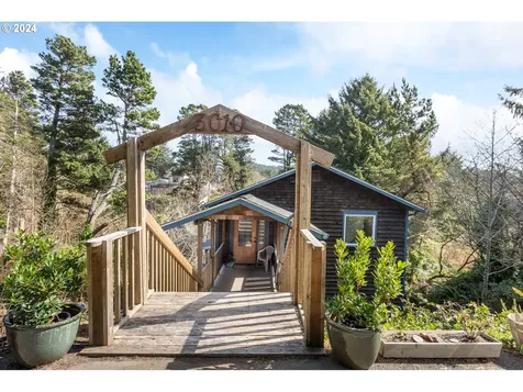 3010 Sw Anchor Avenue Lincoln City OR 97367