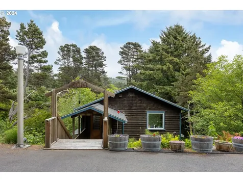 3010 Sw Anchor Avenue Lincoln City OR 97367