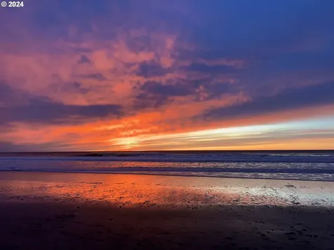 3010 Sw Anchor Avenue Lincoln City OR 97367