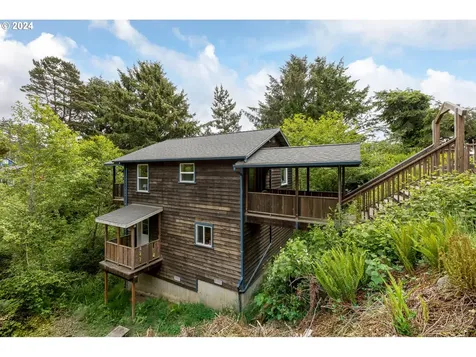 3010 Sw Anchor Avenue Lincoln City OR 97367