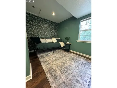 3825 SE Raymond Street Portland OR 97202