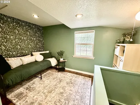 3825 SE Raymond Street Portland OR 97202