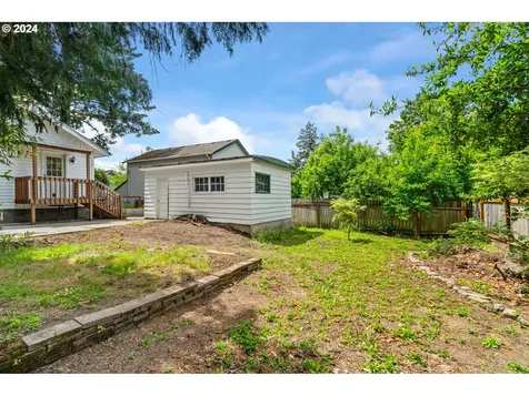 3825 SE Raymond Street Portland OR 97202