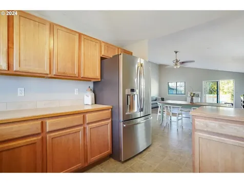 925 Grant Street Lafayette OR 97127