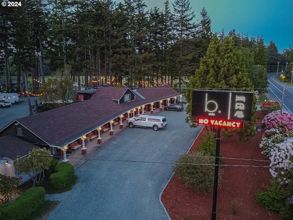 1175 2nd Street SE Bandon OR 97411