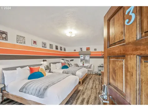 1175 2nd Street SE Bandon OR 97411