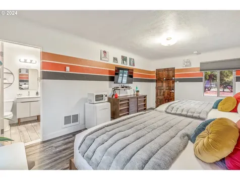 1175 2nd Street SE Bandon OR 97411