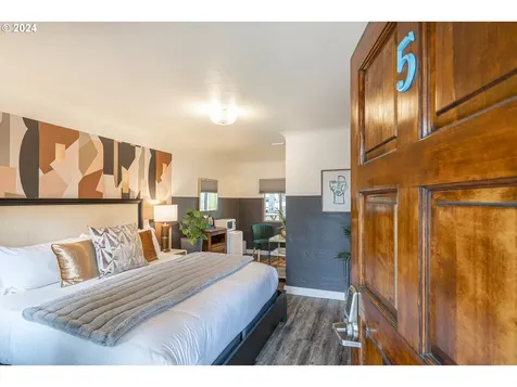 1175 2nd Street SE Bandon OR 97411