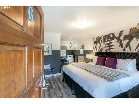 1175 2nd Street SE Bandon OR 97411