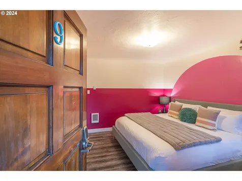 1175 2nd Street SE Bandon OR 97411