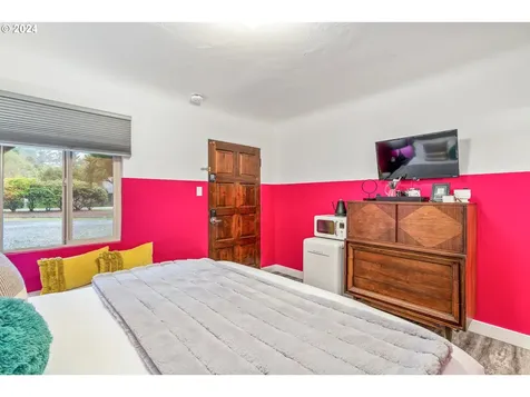 1175 2nd Street SE Bandon OR 97411