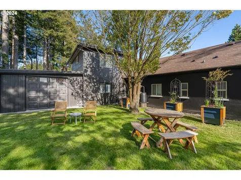 1175 2nd Street SE Bandon OR 97411