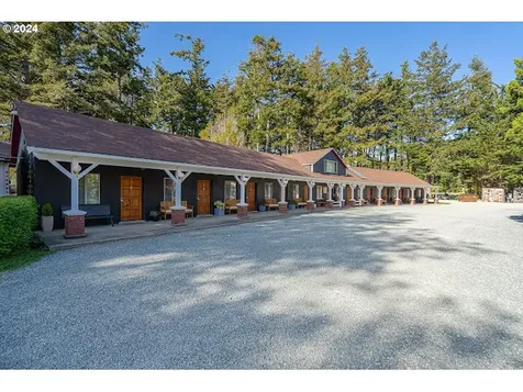 1175 2nd Street SE Bandon OR 97411