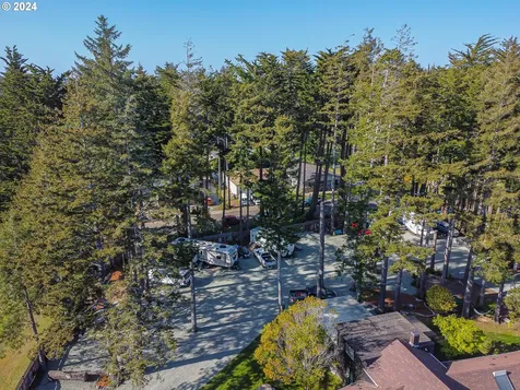 1175 2nd Street SE Bandon OR 97411