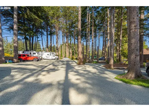1175 2nd Street SE Bandon OR 97411