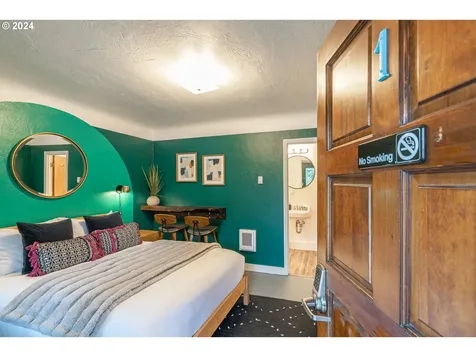 1175 2nd Street SE Bandon OR 97411