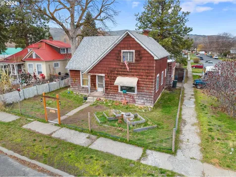 1543 1st Street Baker City OR 97814
