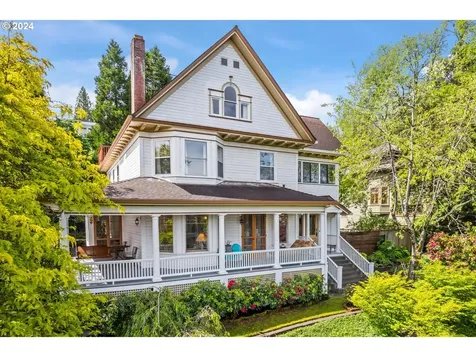 3320 Nw Thurman Street Portland OR 97210